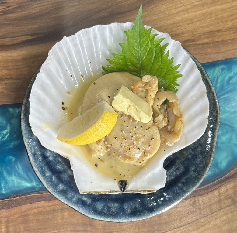 殻付きホタテ / Scallop in shell